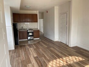 7137 Chew Ave in Philadelphia, PA - Building Photo - Building Photo
