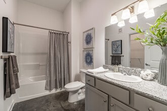 Lakeland Town Square in Lakeland, TN - Building Photo - Interior Photo