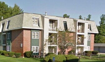 5 Roedean Drive, Unit Apt. 101 in Nashua, NH - Building Photo