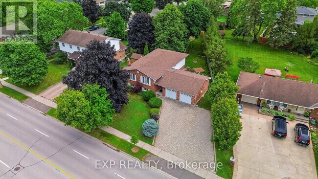 121 Tollgate Rd in Brantford, ON - Building Photo - Building Photo