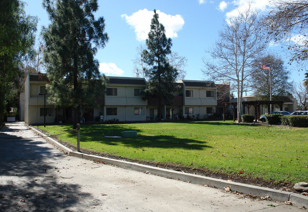 Whispering Oaks in Ojai, CA - Building Photo