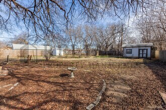 122 Gordon S in Wichita, KS - Building Photo - Building Photo