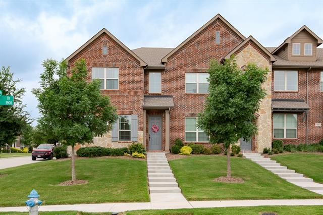 property at 3928 Cresthill Dr