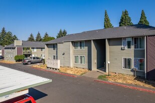 Sorrento View Apartments in Beaverton, OR - Building Photo