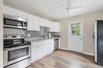 5424 Oakmont Cir in Nashville, TN - Foto de edificio - Building Photo