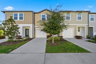 6155 Daerr Rdg St in Zephyrhills, FL - Building Photo