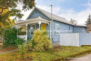 4503 SE 67th Ave in Portland, OR - Building Photo