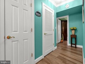 1300 Crystal Dr in Arlington, VA - Building Photo - Building Photo