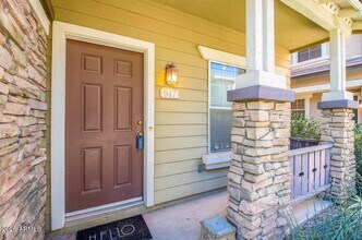 947 W Wendy Way in Gilbert, AZ - Foto de edificio - Building Photo