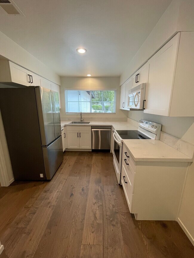 3713 Portofino Way Apartments and Nearby Santa Barbara Apartments For