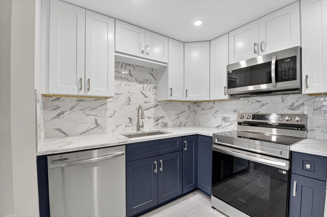 538 Normandy Ln in Delray Beach, FL - Building Photo - Building Photo