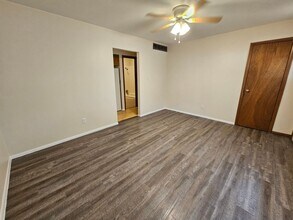 1716 E Bristol St in Elkhart, IN - Building Photo - Building Photo