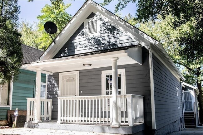 property at 911 Smith St SW