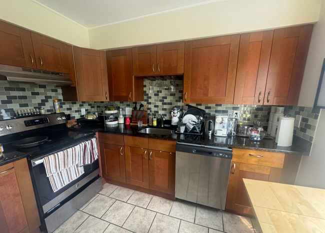 116 Marginal St, Unit 126-3 in Boston, MA - Building Photo - Building Photo