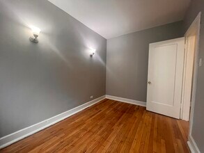 1624 W Sherwin Ave in Chicago, IL - Building Photo - Building Photo