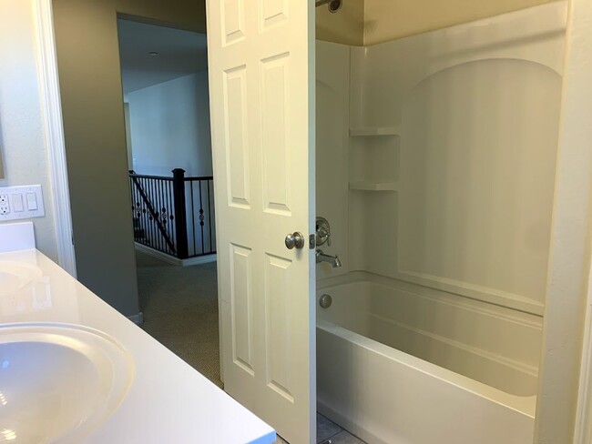 4650 E Tierra Buena Ln