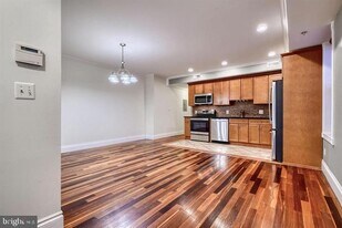 2202 Park Ave in Baltimore, MD - Building Photo