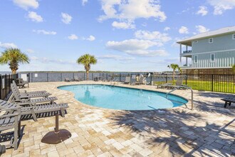 25925 Canal Rd in Orange Beach, AL - Foto de edificio - Building Photo