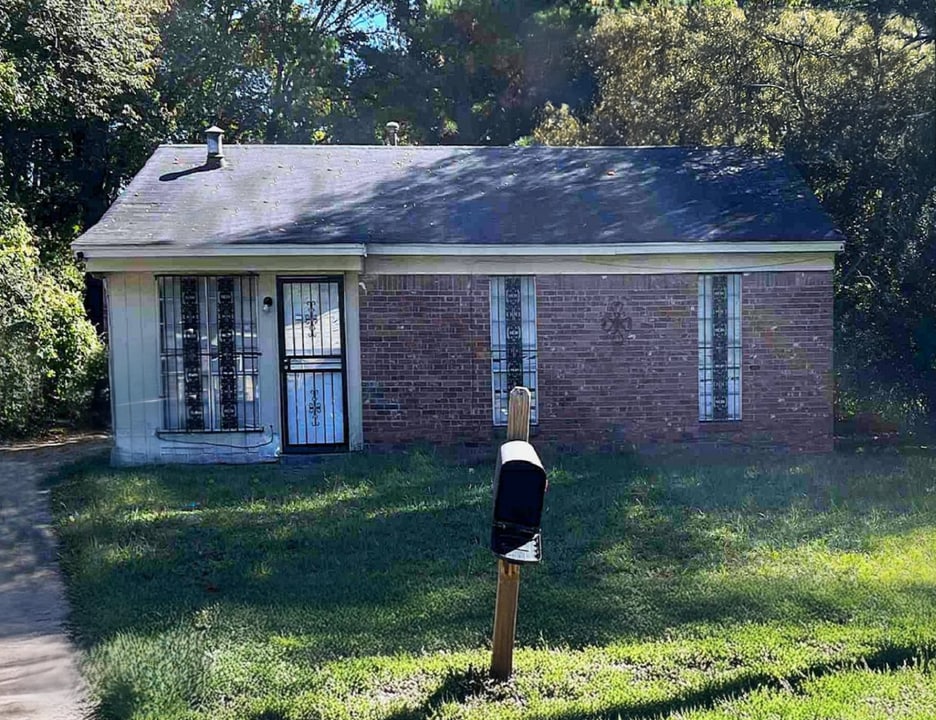 3740 Parrot Cove in Memphis, TN - Building Photo