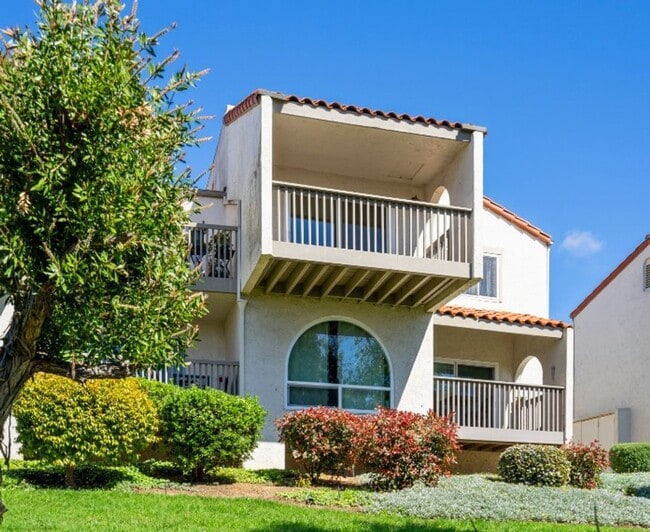 property at 902 Caminito Madrigal