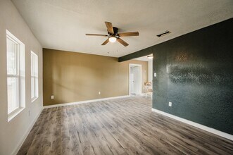 3106 Eisenhower Rd in Odessa, TX - Building Photo - Building Photo