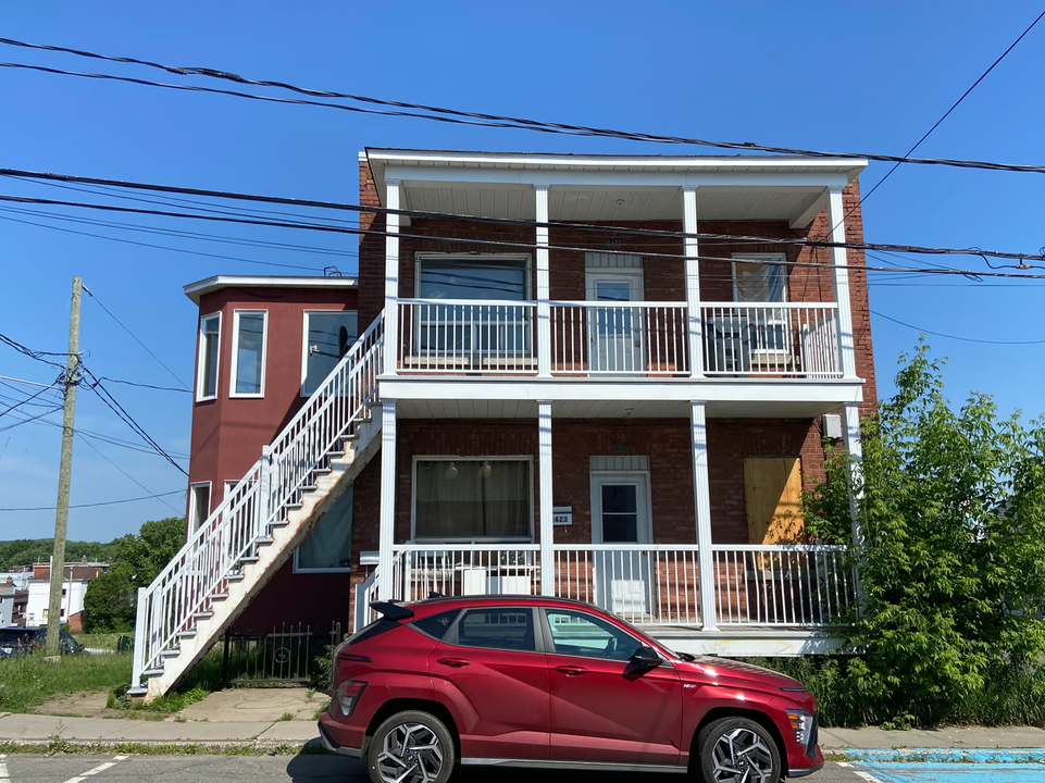 2423 Saint-Marc Av in Shawinigan, QC - Building Photo