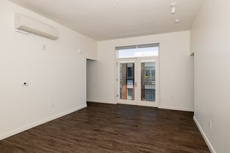Ice House Midtown in Sacramento, CA - Foto de edificio - Interior Photo