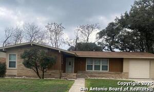 414 Shropshire Dr in San Antonio, TX - Building Photo