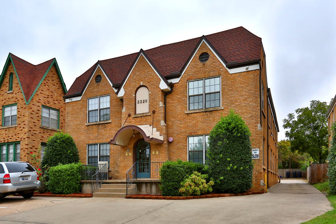 Edgemere in Oklahoma City, OK - Foto de edificio