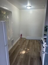 Apartment in San Carlos Creek in San Carlos, CA - Building Photo - Interior Photo