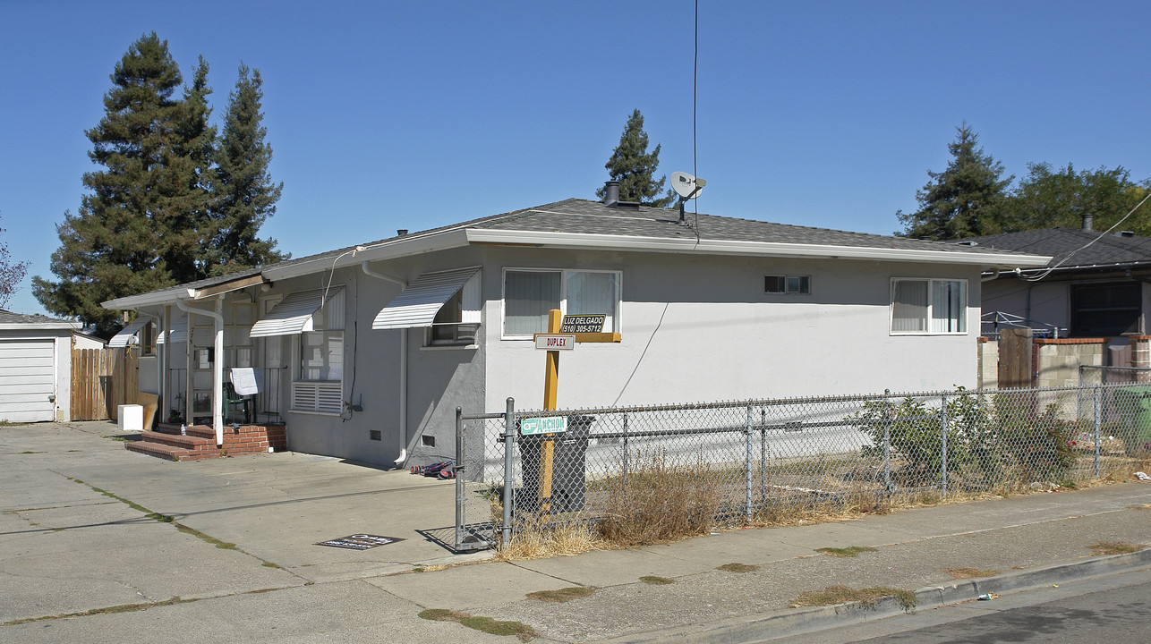 775 Longwood Ave in Hayward, CA - Building Photo