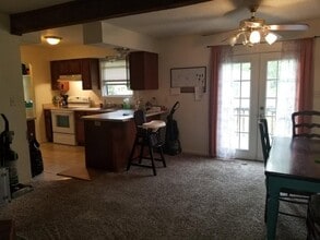 6601 NW 70th St in Kansas City, MO - Foto de edificio - Building Photo