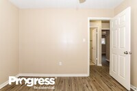 215 Paradise Ln photo'