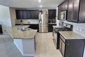 3026 Village Creek Dr in Katy, TX - Building Photo - Building Photo