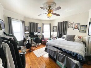 89 Hillside St, Unit 1 in Boston, MA - Foto de edificio - Building Photo