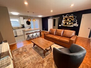 833 W Maple St, Unit 833 W. Maple in Johnson City, TN - Building Photo - Building Photo