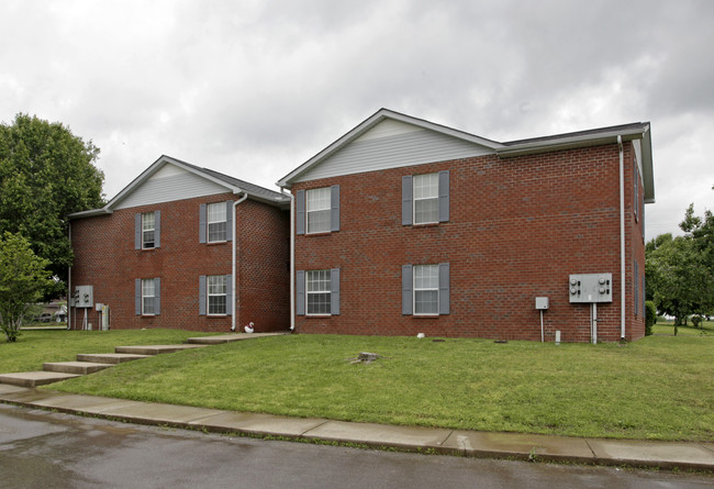 Country Place Apartments in Springfield, TN - Building Photo - Building Photo