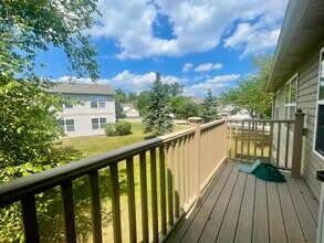 1248 N Red Oak Cir in Round Lake Beach, IL - Building Photo - Building Photo