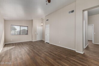 13842 W Bola Dr in Surprise, AZ - Building Photo - Building Photo