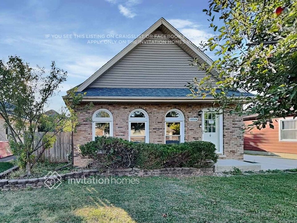 10528 S 83rd Ave in Palos Hills, IL - Building Photo