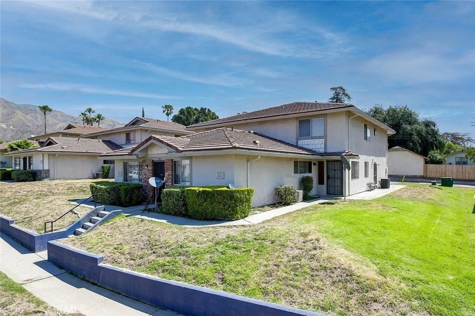 1979 Reedy Ave in Highland, CA - Building Photo