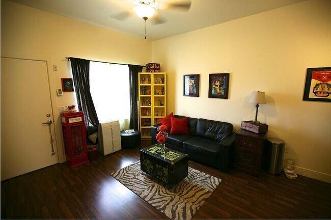 Eco Flats Apartments in Portland, OR - Building Photo - Building Photo