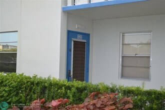 1020 Lincoln A in Boca Raton, FL - Foto de edificio - Building Photo