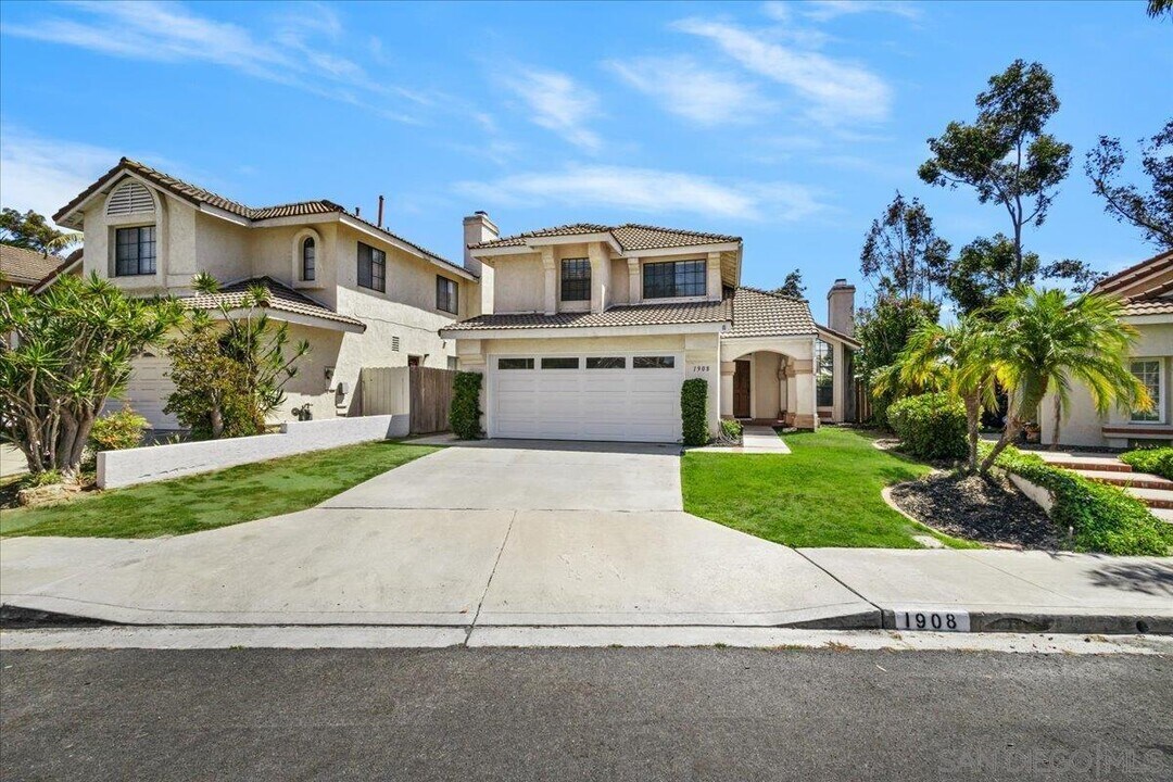 1908 Clearbrook Dr in Chula Vista, CA - Building Photo