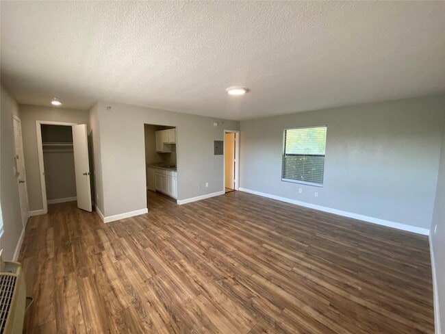 property at 701 W Sycamore St