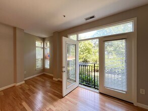 1001 Hillsborough St in Raleigh, NC - Building Photo - Building Photo
