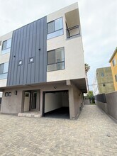 545 N Kingsley Dr in Los Angeles, CA - Foto de edificio - Building Photo