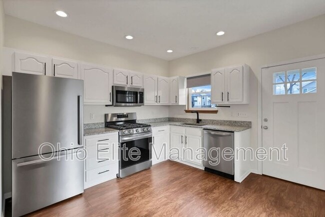 property at 826 S 18th St