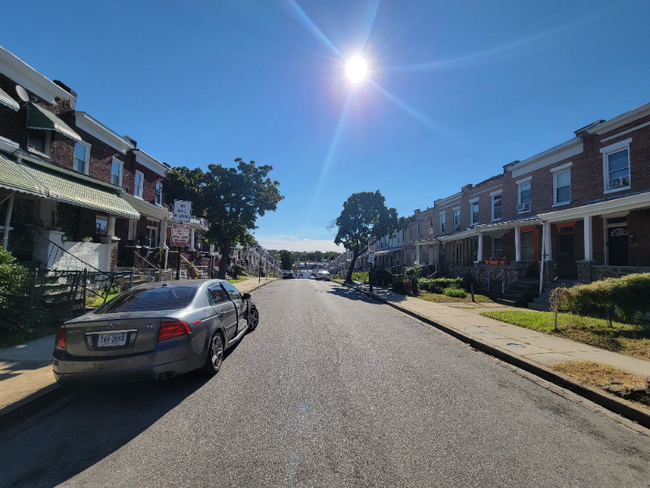 700 Bartlett Ave in Baltimore, MD - Foto de edificio - Building Photo