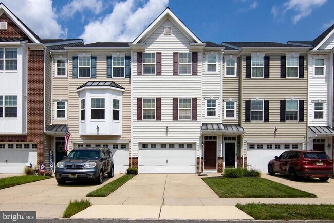 517 Boxwood Ln in Woodbury, NJ - Building Photo - Building Photo